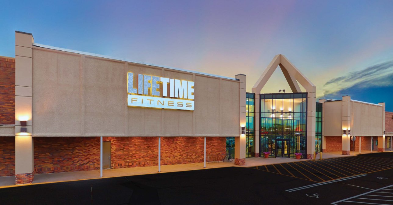 Luxury Country Club and Gym in Coon Rapids | Life Time - Coon Rapids